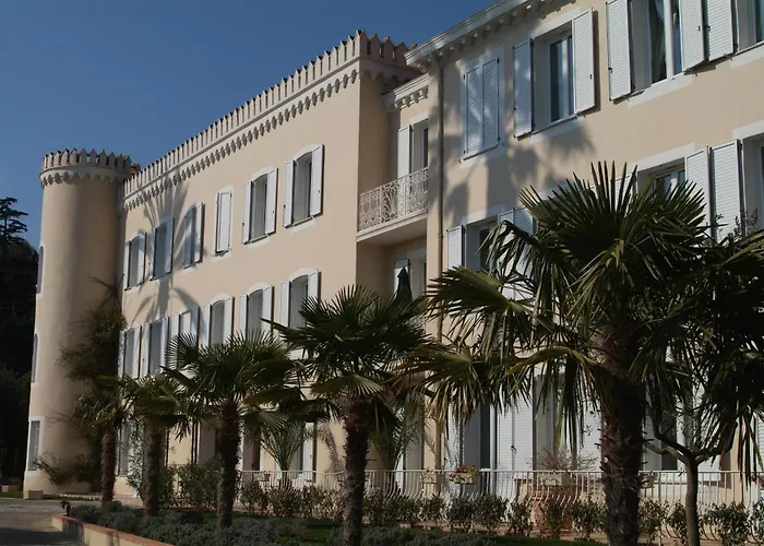Hotel Chateau De La Tour
